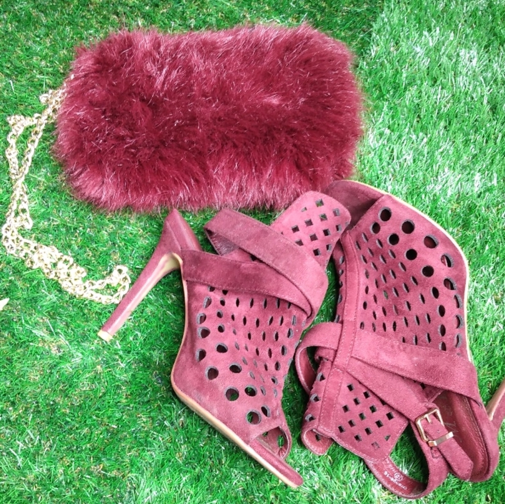 Maroon purse and heels set